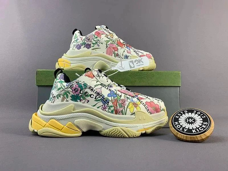 Balenciaga Triple S666