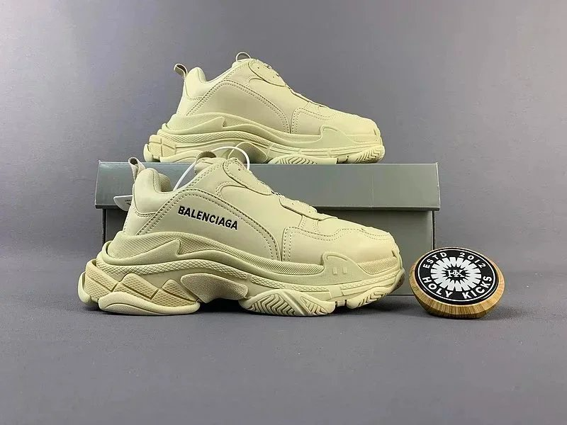Balenciaga Triple S666