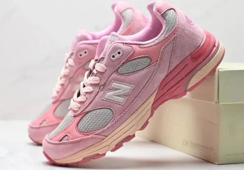 New Balance MR993