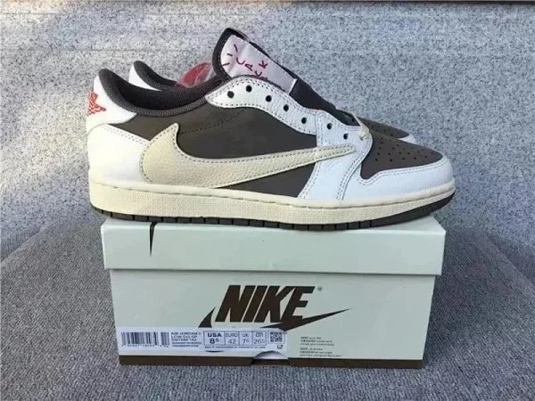 Travis Scott x Air Jordan 1